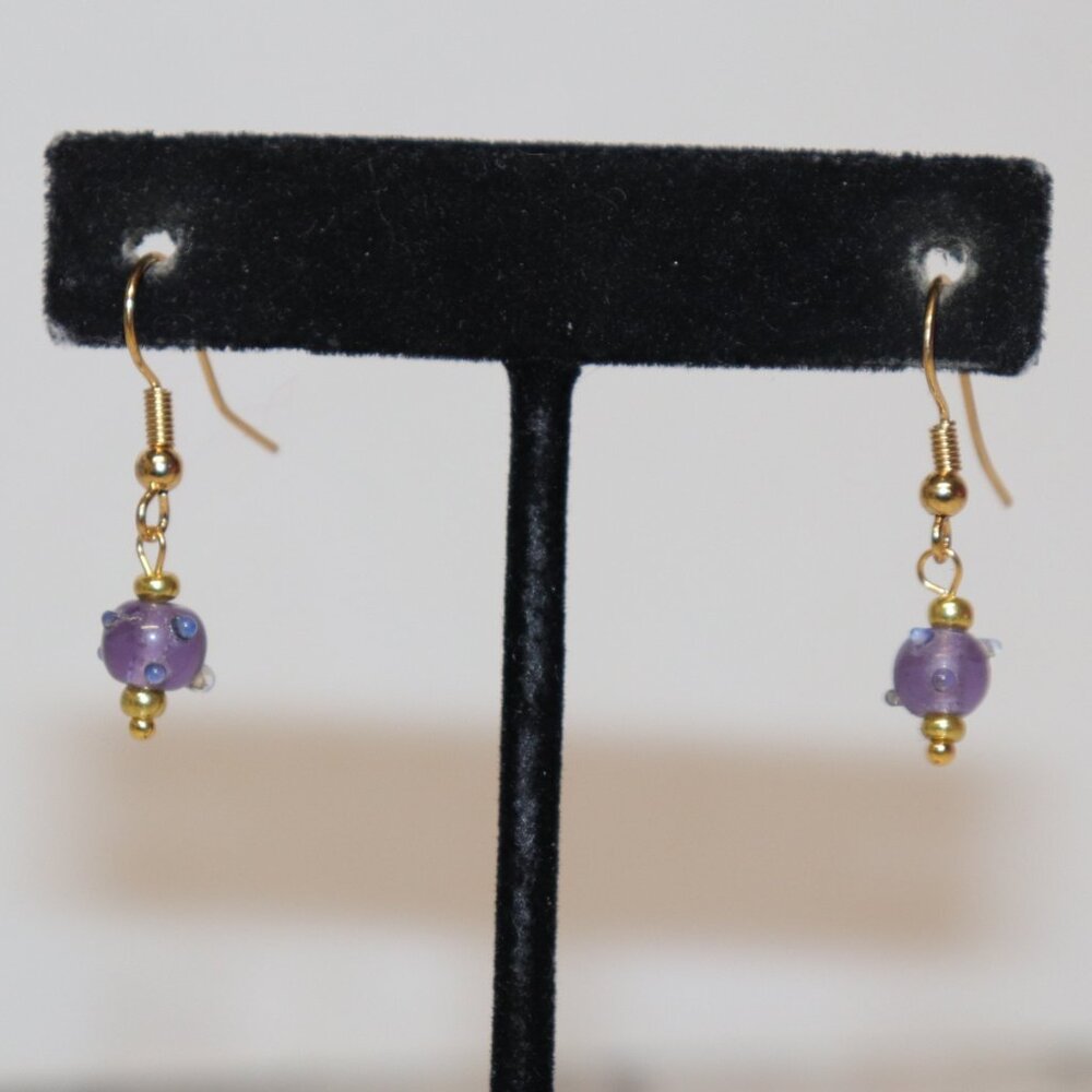 💜 NWOT Gold & Purple Glass Dangling Earrings – 1 1/8" Long